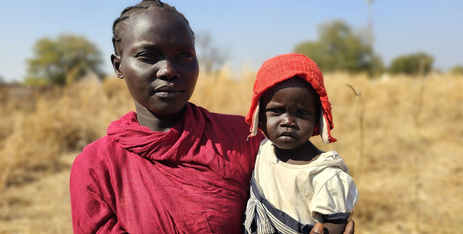 Private: En Ukraine, des abris surpeuplés et des villes fantômes bombardées